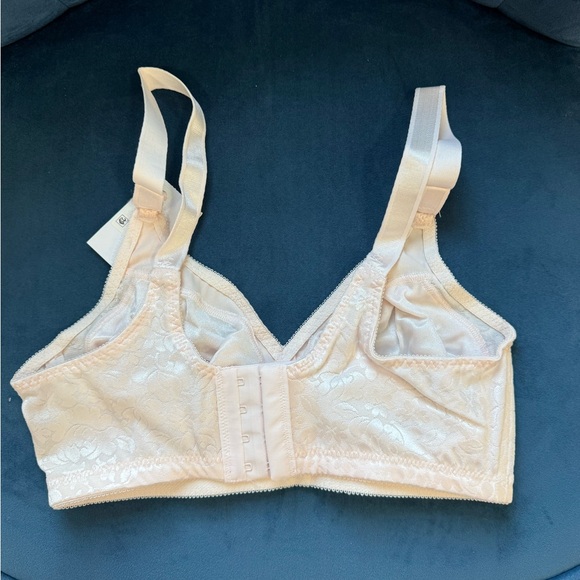 NWT Bali Comfort Lace Soft Cup Bra 34D – Style 3372 Pink Blush - Picture 3 of 4